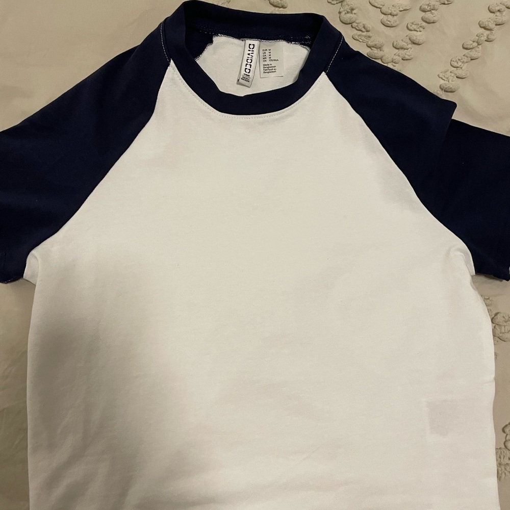Division (H&M) Navy Blue Medium sleeved white t-Shirt